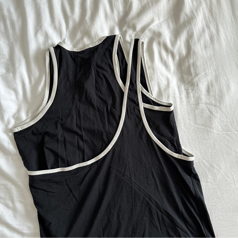 LULULEMON TANK WOMENS SIZE 6 BLACK & WHITE - Picture 3 of 8